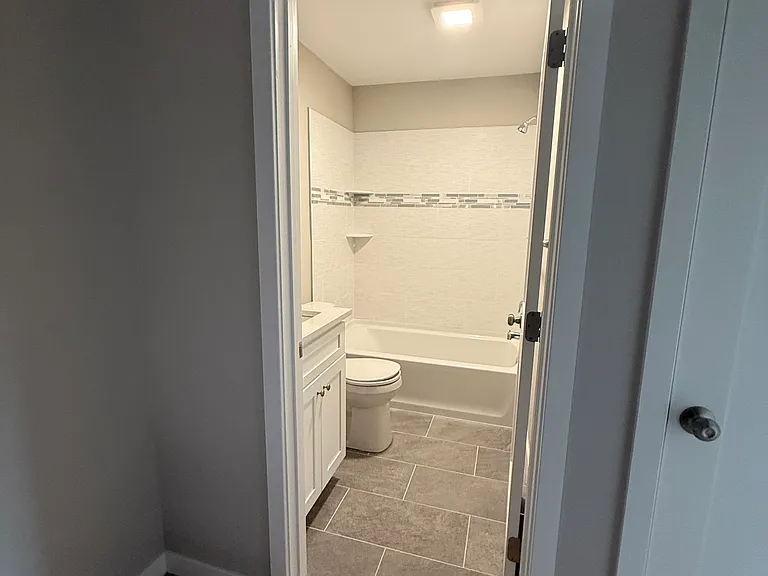 203 Powell St — Photo 6
