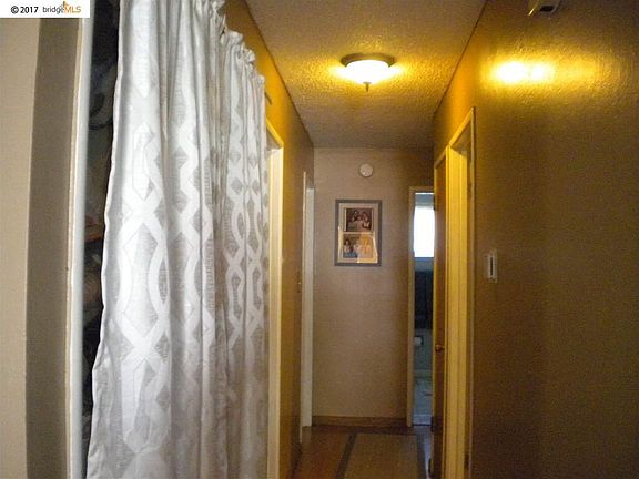 5th image of 860 Santa Ana Dr
