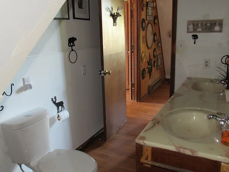 340 Goheen St — Photo 50