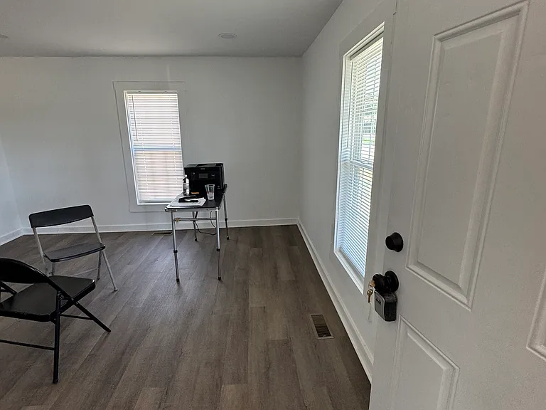 227 Lewis St — Photo 10