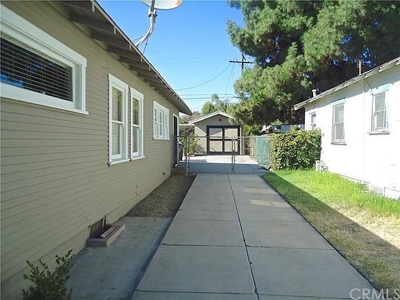 4th image of 727 E El Morado Ct