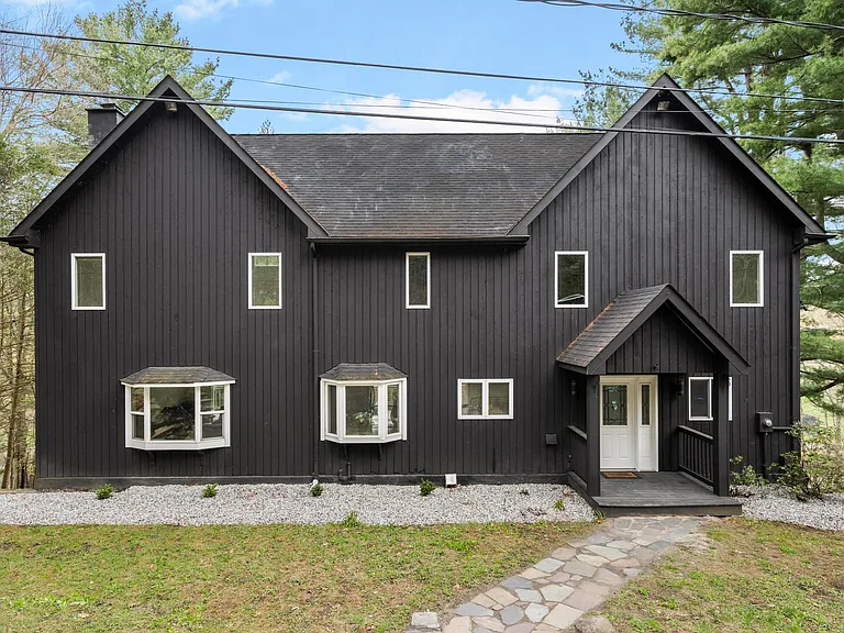 25 Hillside Dr — Photo 2