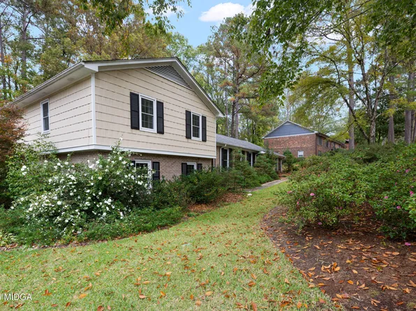 664 Commanche Dr, Macon, GA 31210