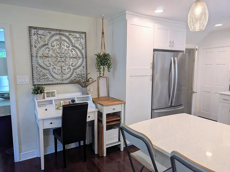 293 Meeting House Ln — Photo 10