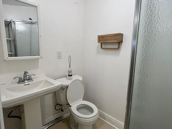 2nd image of 2308 Nansen Ave #1