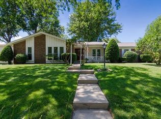 401 Bull Run Rd, Belleville, IL 62221