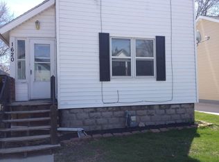 1620 Nebraska St, Oshkosh, WI 54902