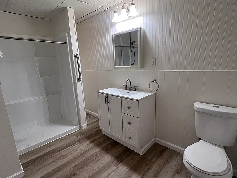 512 Orr St #512 — Photo 10