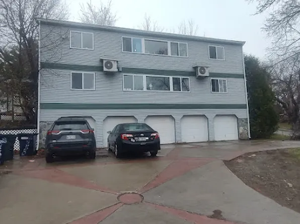 33 Charles St #A, Bangor, ME 04401