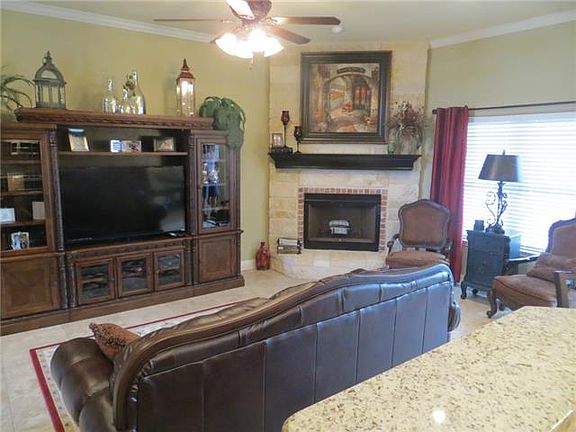3rd image of 7918 Tuscany Dr