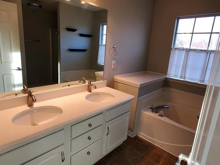 1207 Kelly Ct — Photo 28
