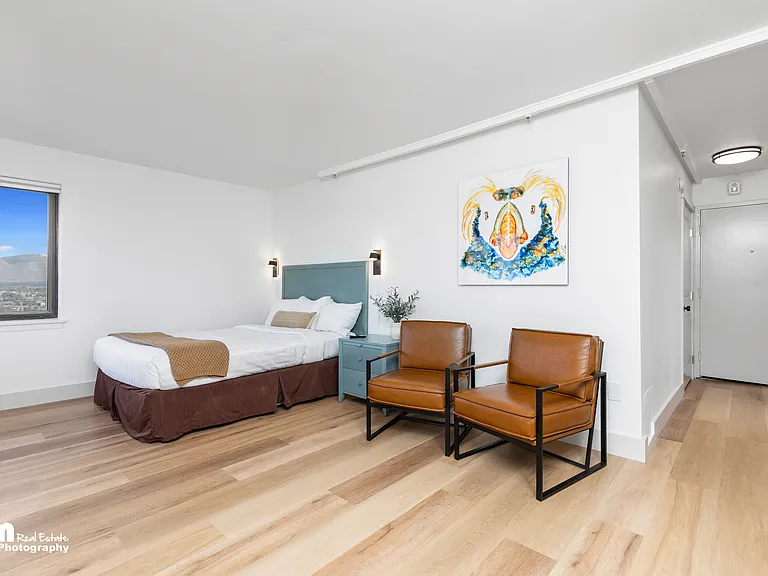 1020 W 12th Ave #1101 — Photo 8