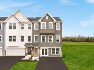 23 Sorento Ct, Inwood, WV 25428