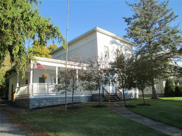 8864 S Seneca St, Weedsport, NY 13166
