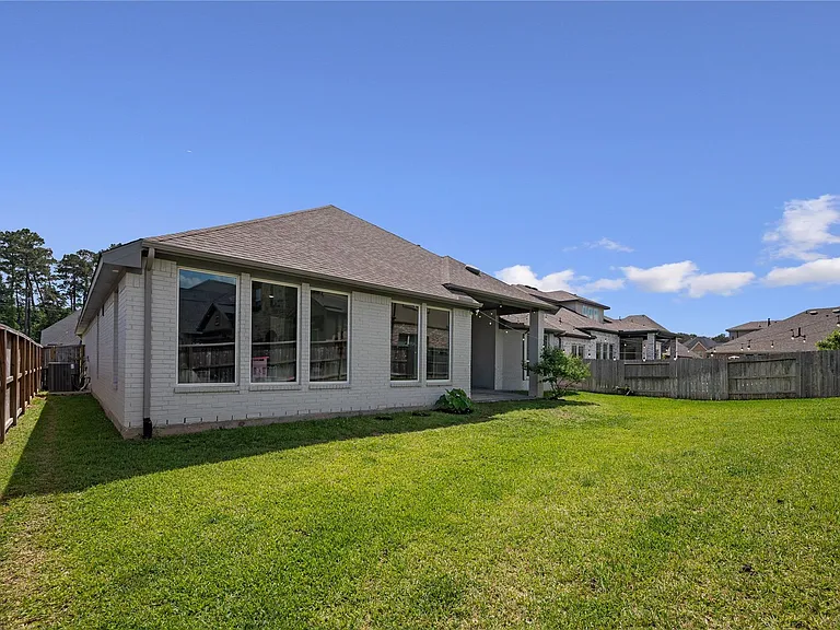 622 Platinum Stone Ln — Photo 37