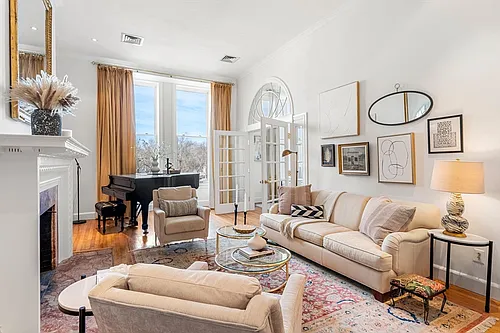 120 Beacon St Photo 1