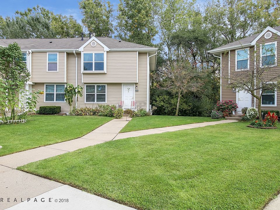 Stonebrook Townhomes Exterior