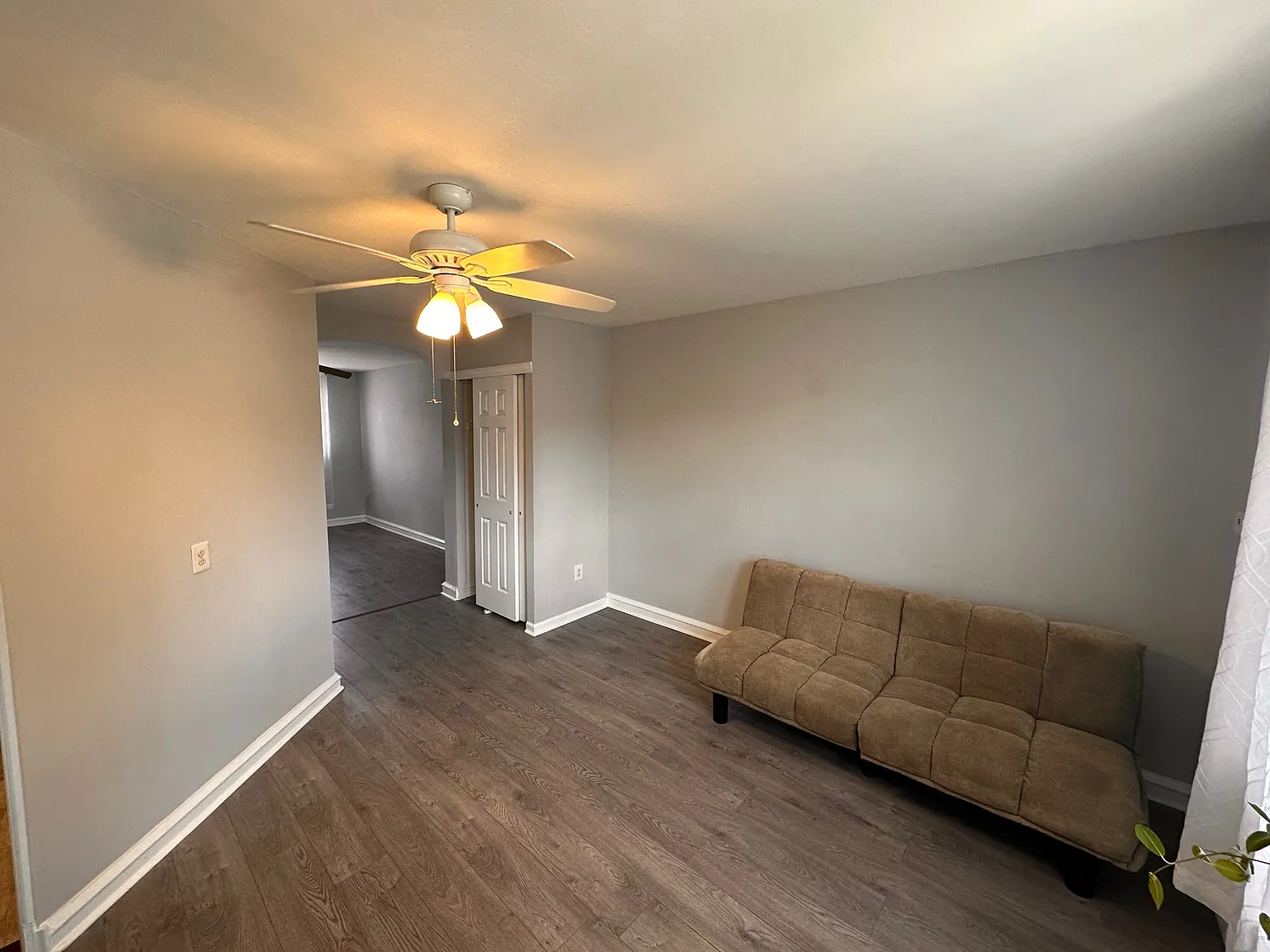 3 bed, 1.5 bath, 1174 sqft, $1,700 — Photo 2