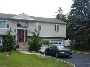 36 Circle Dr, Rockaway, NJ 07866