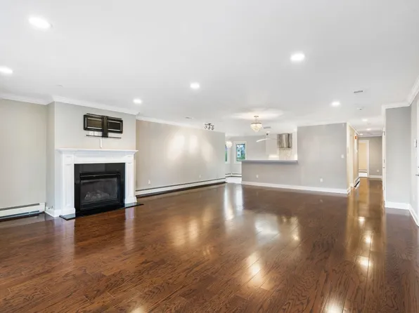 14a Riverview Circle image 9 of 35