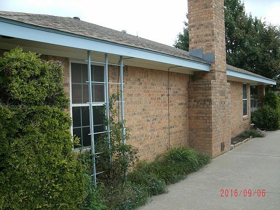 4th image of 2612 Evergreen St