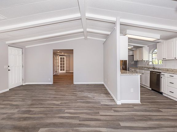 4th image of 3409 E Maricopa Dr