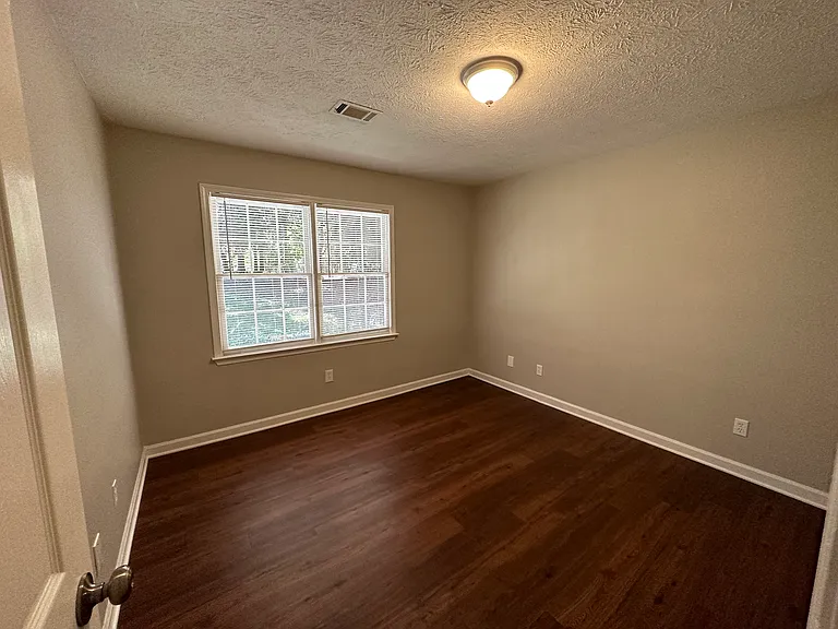 3531 E Paulding Dr — Photo 3