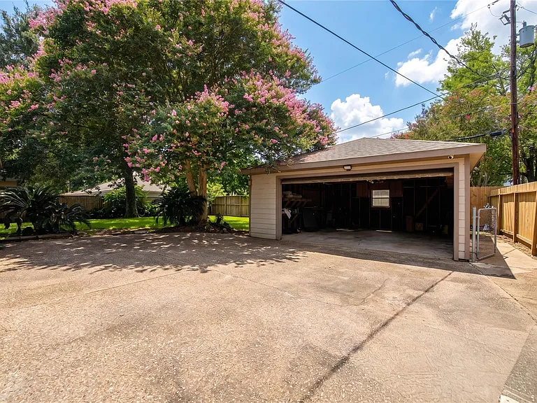 2117 Willow Wisp Dr — Photo 38