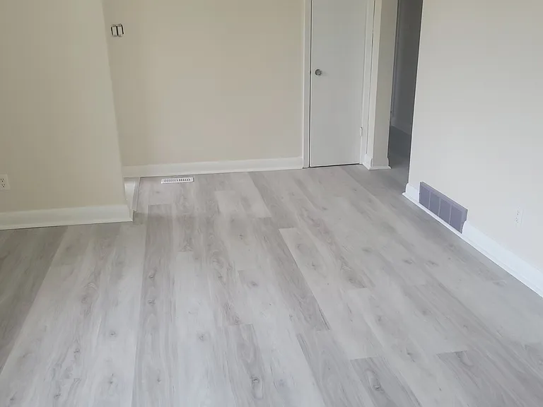 71 Grace St — Photo 8