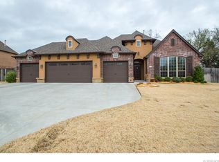 912 E Shreveport St, Broken Arrow, OK 74011