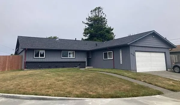 5126 Leonard Dr — Photo 1