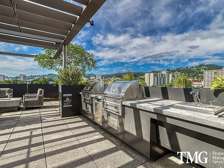 Muse Apartments — Photo 22