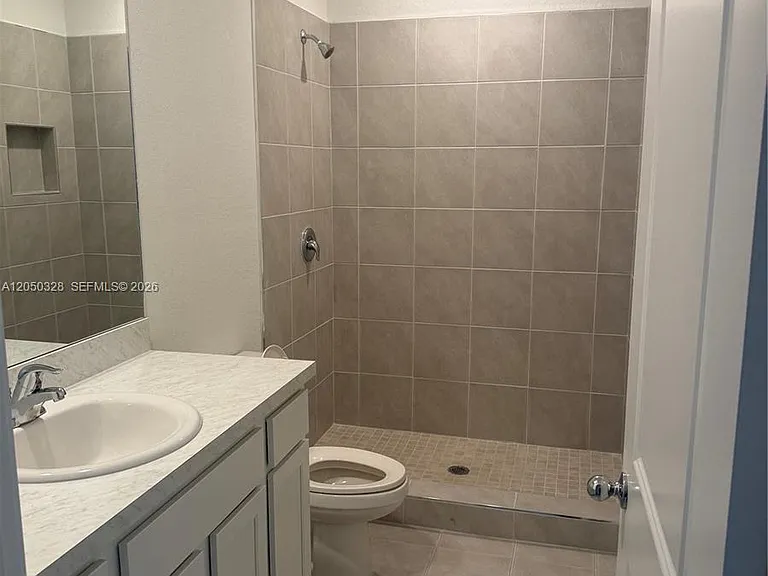 1318 NE 4th Ave #1318 — Photo 10