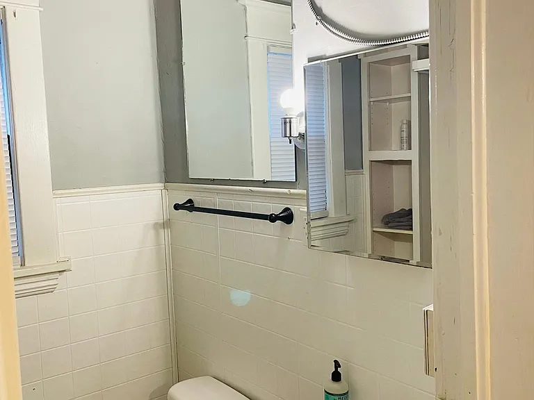647 Fountain St NE #1 — Photo 8