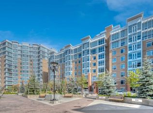 24 S Varsity Estates Cir NW #410, Calgary, AB T3A2X8