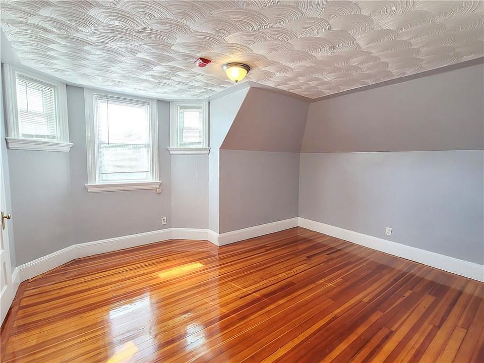 1st image of 165 Norwood Ave Unit 3L
