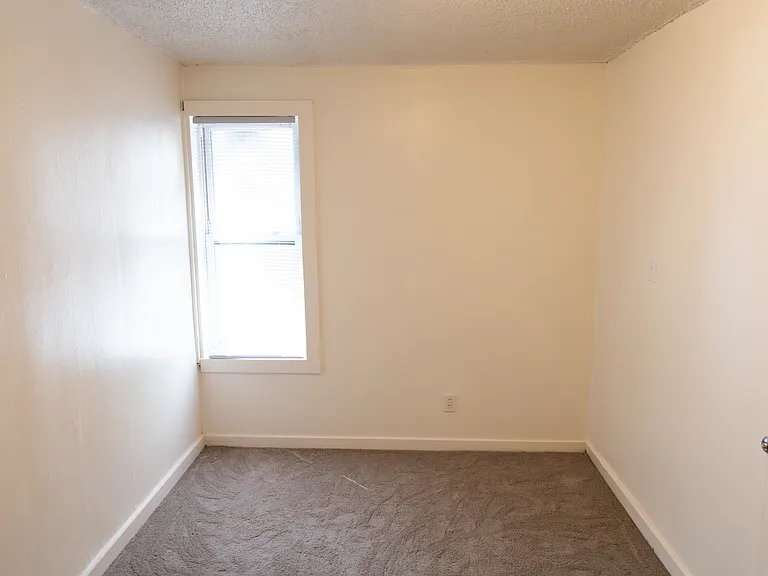 1825 Jackson St NE #1 — Photo 9