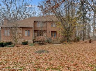 19 Eli Cir, Morganville, NJ 07751