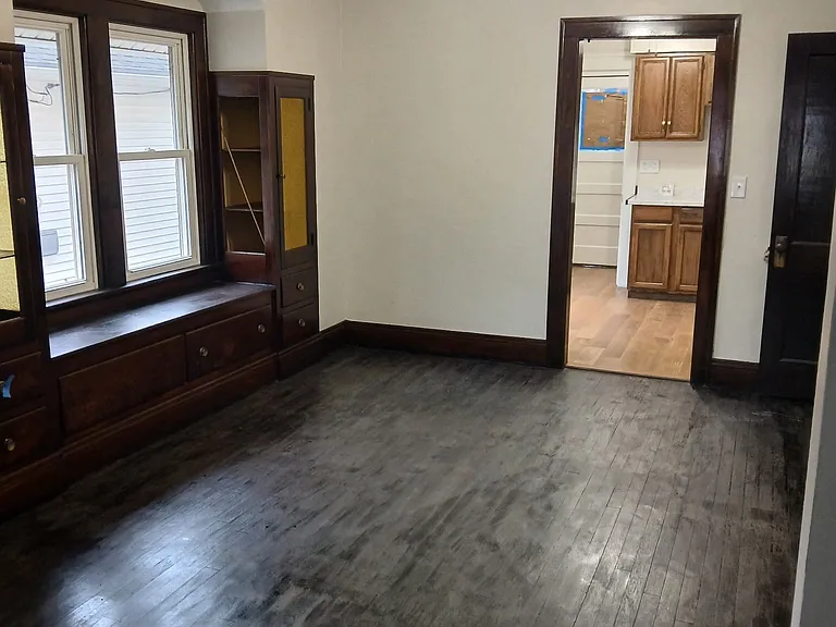 6010 Bradley Ave — Photo 2
