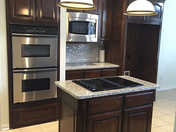 Kitchen Island w/granite