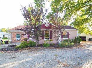 8916 Ferndale Rd, Louisville, KY 40291