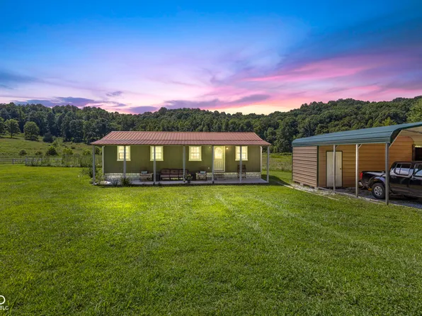 4492 E Tulip Rd, Bloomfield, IN 47424