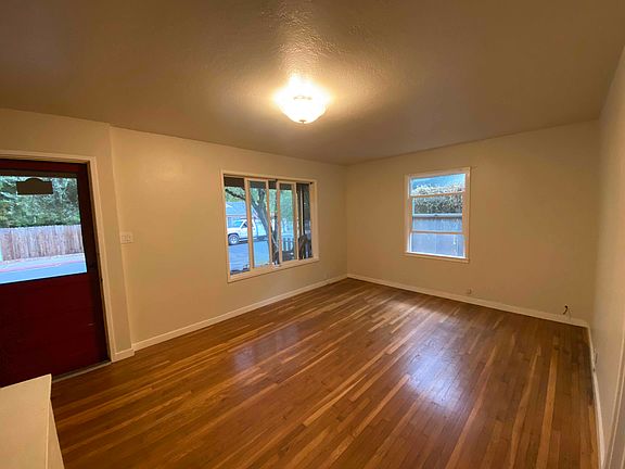 5th image of 545 Reed Ct