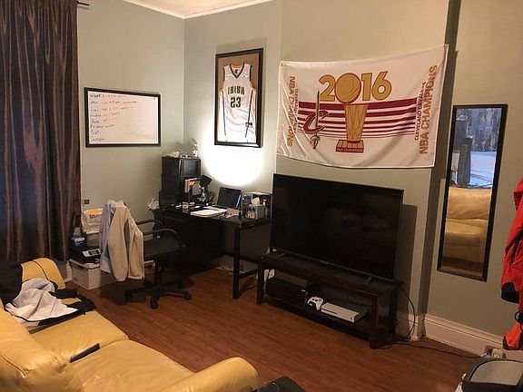 2nd image of 2324 Stratford Ave APT 1