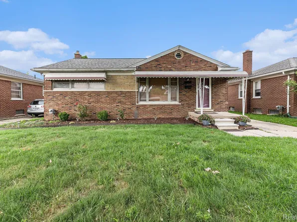 20209 Alger St, Saint Clair Shores, MI 48080