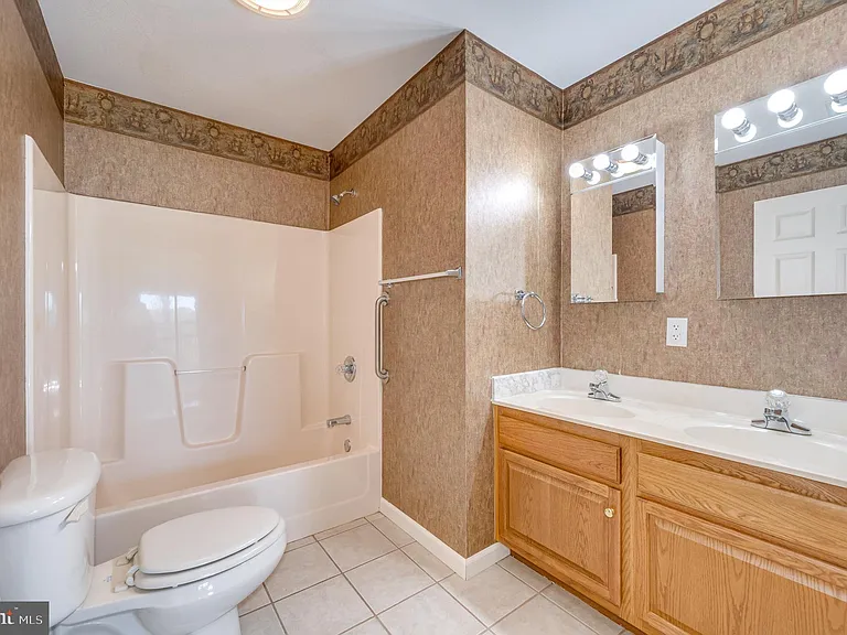401 Ponderosa Trl #1 — Photo 34