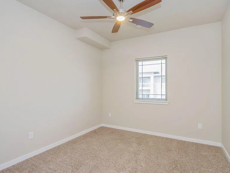 Suncrest — Photo 14