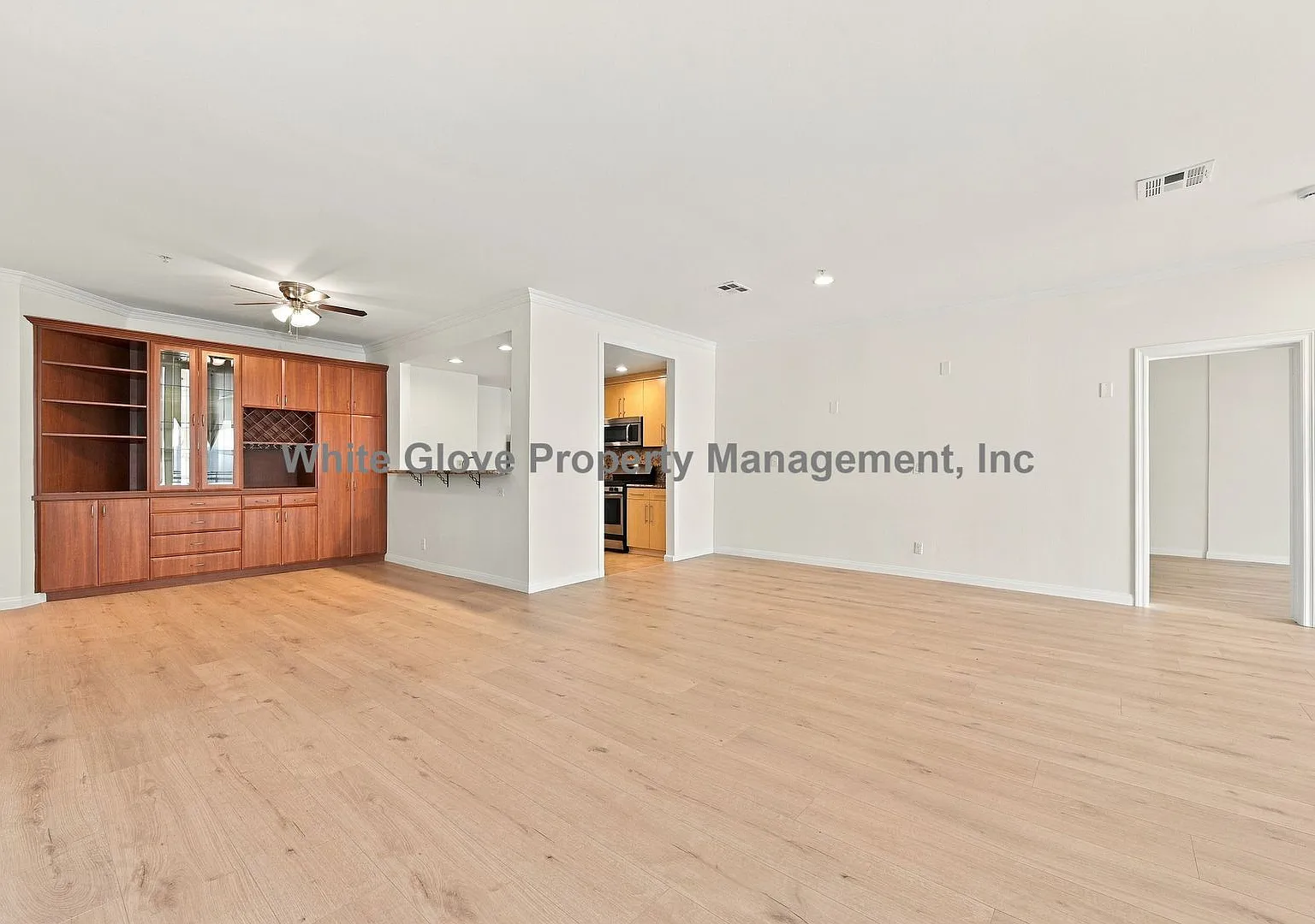 Spacious 2-Bedroom Gated Condo in Prime Studio City Location — Photo 4