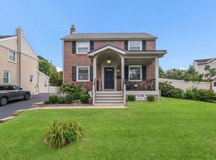 521 Springview Ln, Springfield, PA 19064