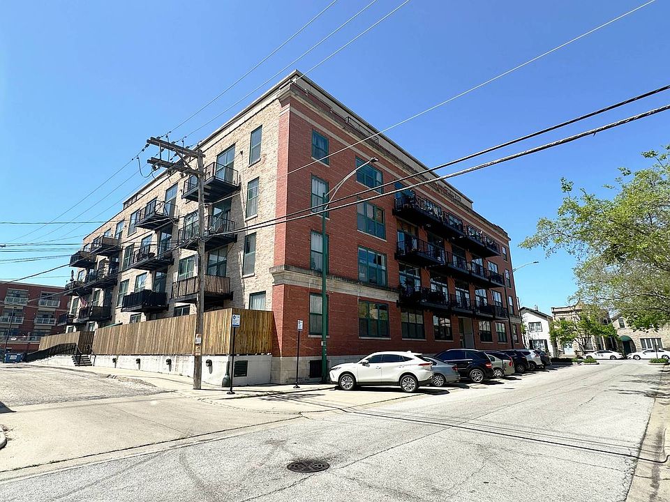 1st image of 3500 S Sangamon St APT 404
